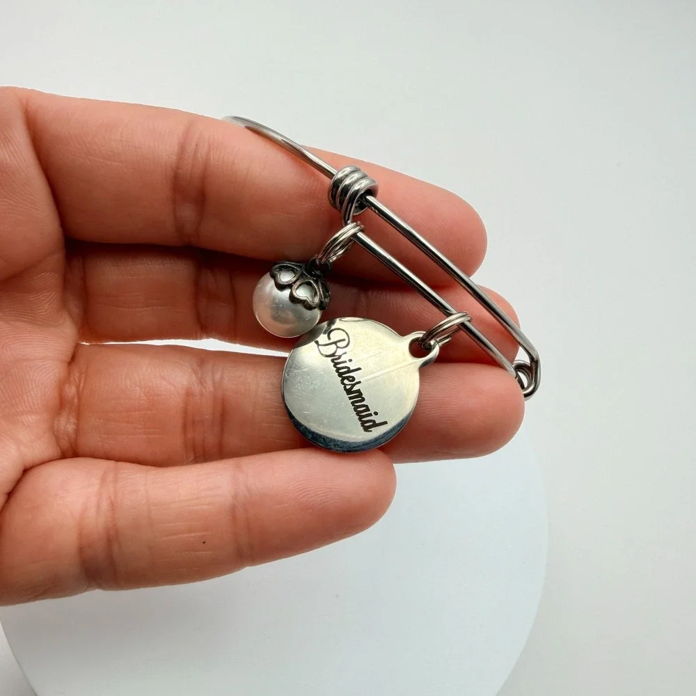 Vintage 90s Bridesmaid Silver Tone Expandable Bangle Bracelet Faux‎ Pearl Charm